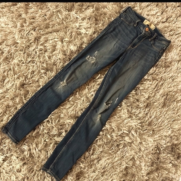 Hollister Jeans, size 4 USA - Picture 1 of 9